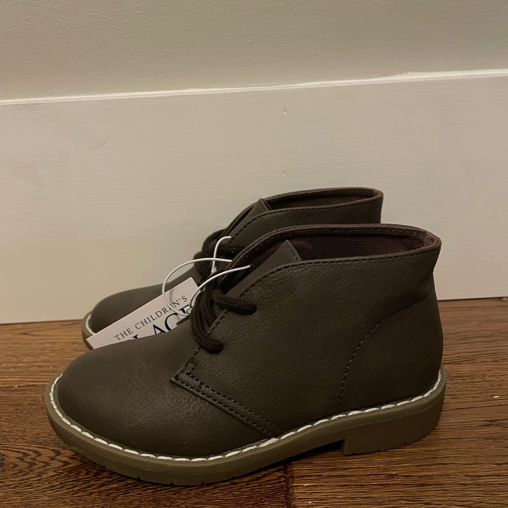 NWT Dark Brown Boot Size 9C